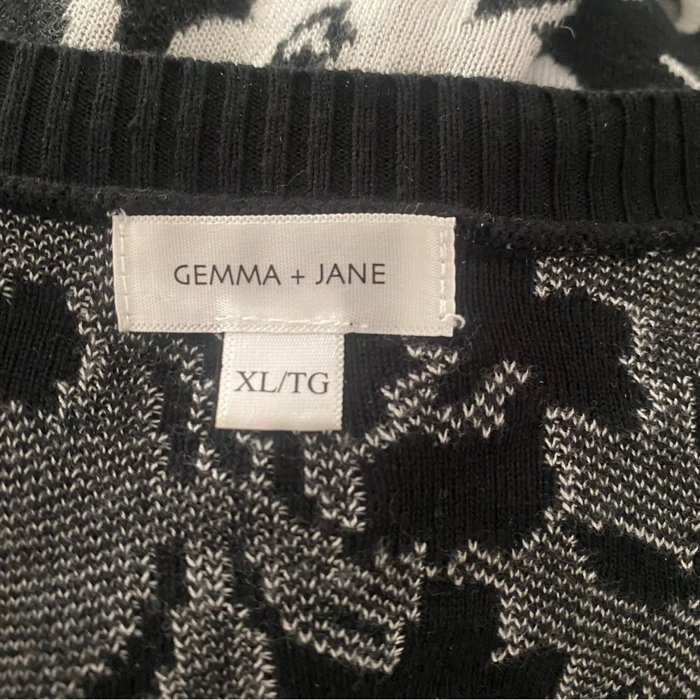 GEMMA & JANE 3/4 SLEEVE BLACK WHITE FLORAL BUTTON DOWN CARDIGAN SWEATER SIZE XL - Picture 2 of 4